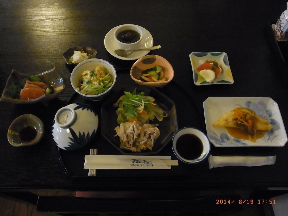 Hakuba Alpine Hotel Экстерьер фото