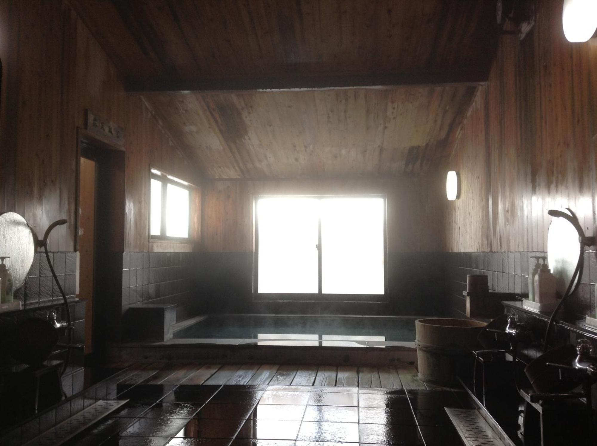 Hakuba Alpine Hotel Экстерьер фото