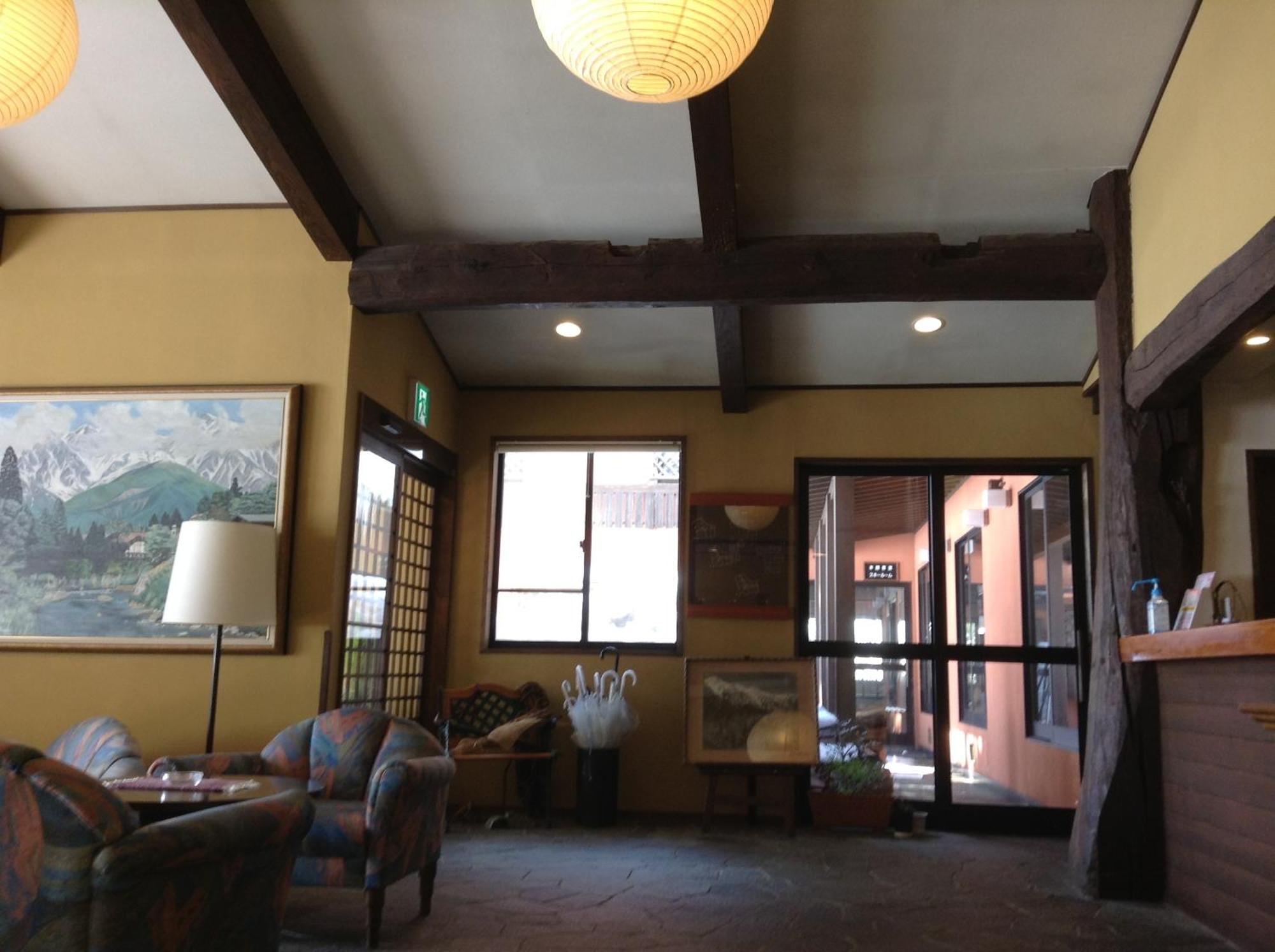 Hakuba Alpine Hotel Экстерьер фото